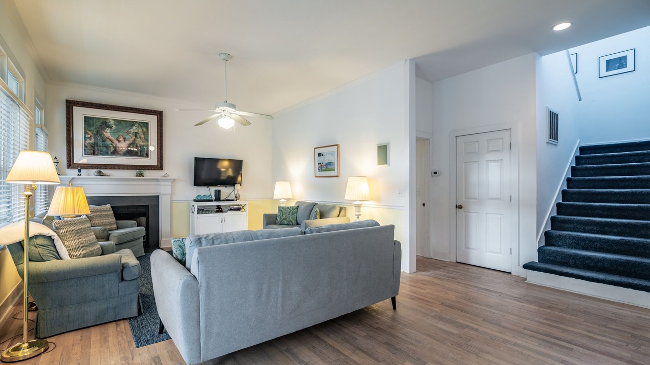 Photo of Livingroom in Litchfield by the Sea