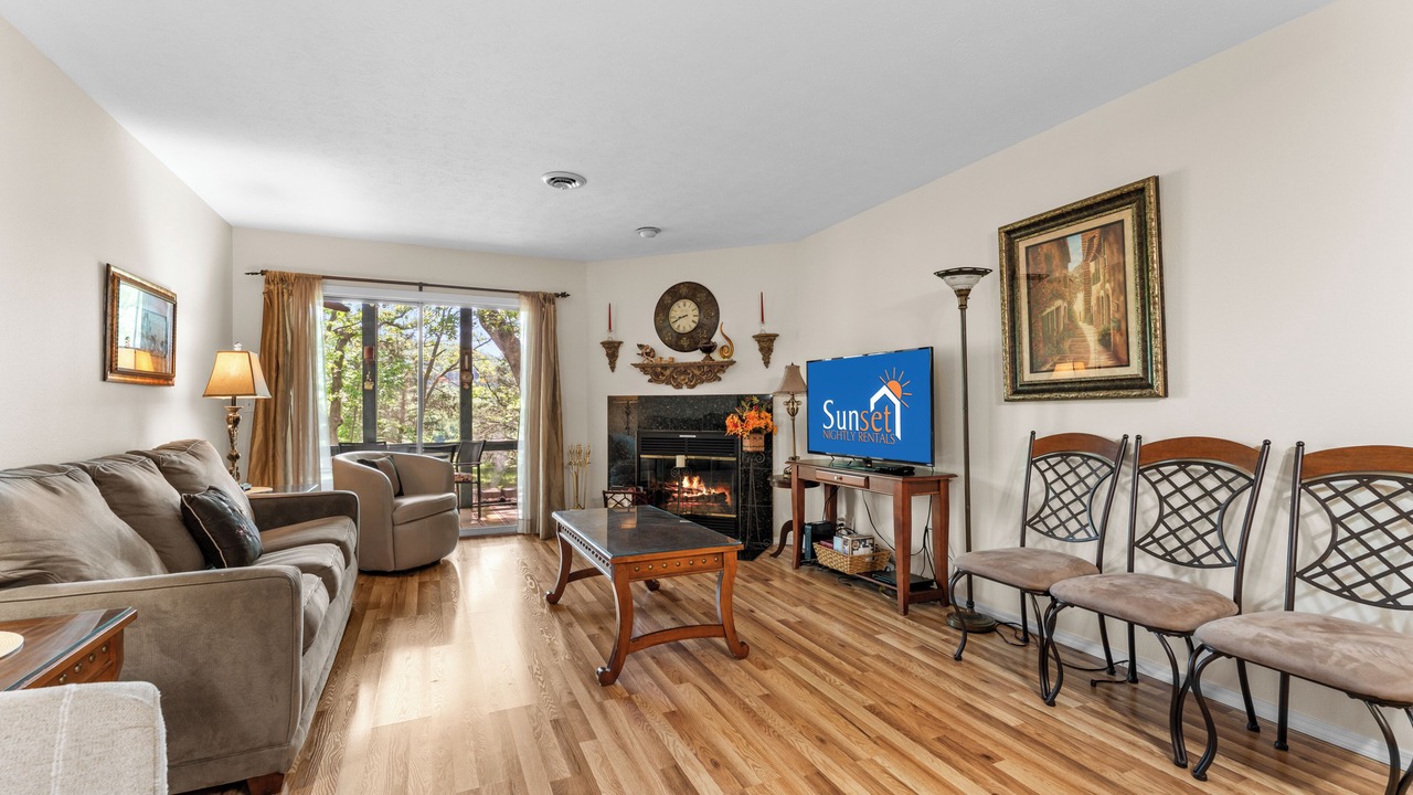 Photo of Livingroom in Table Rock
