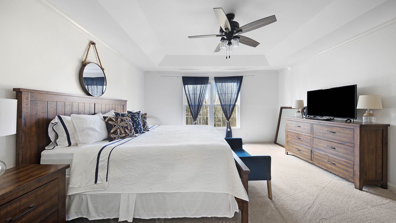 Photo of Bedroom in Hendersonville