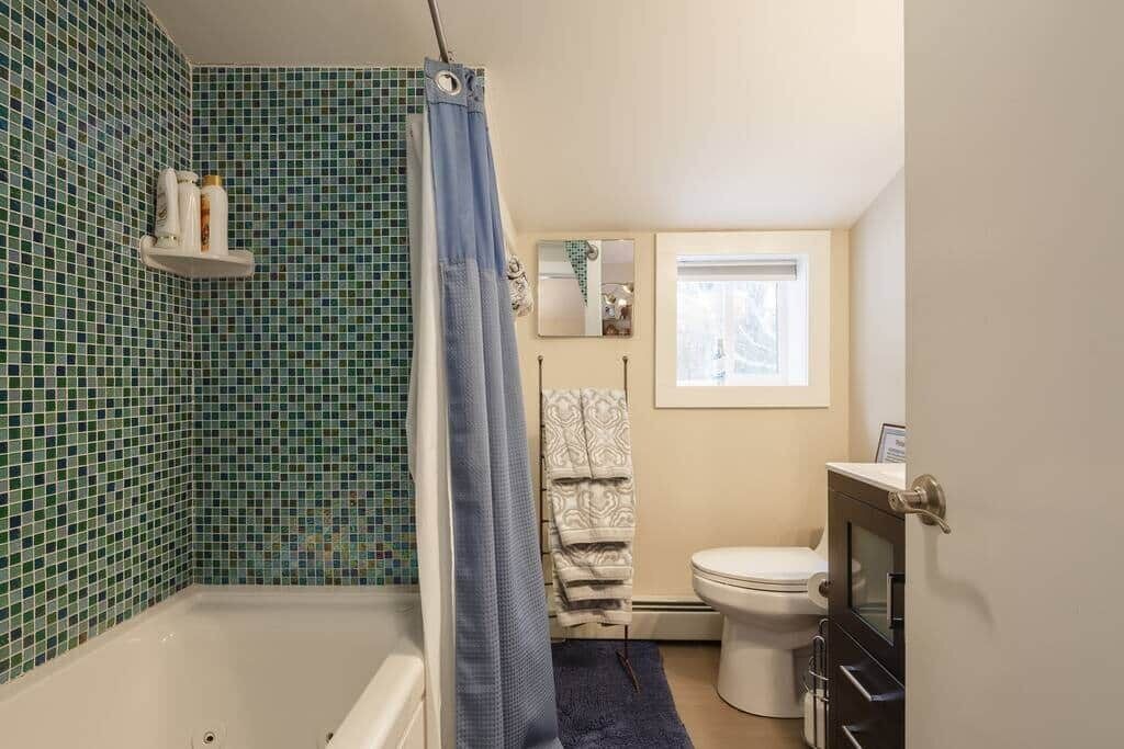 Photo of Bathroom in Lake Hill
