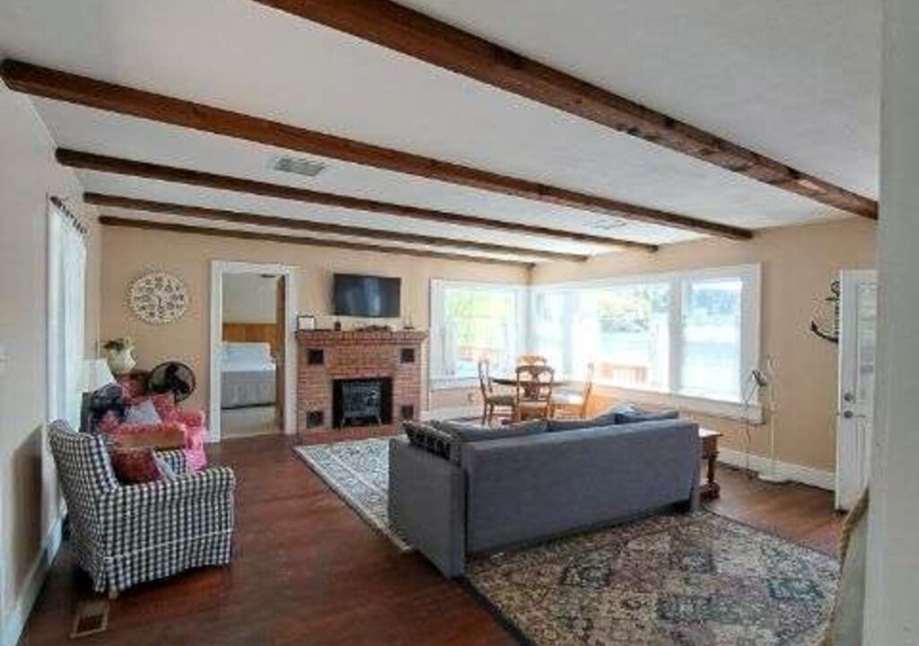 Photo of Livingroom in Cohocton