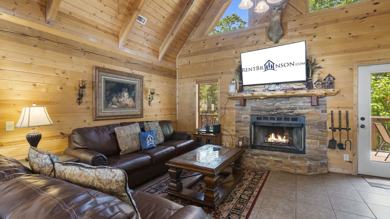 Photo of Livingroom in Branson Cedars