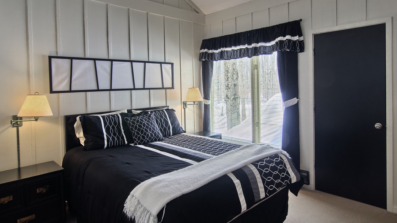 Photo of Bedroom in Bellaire