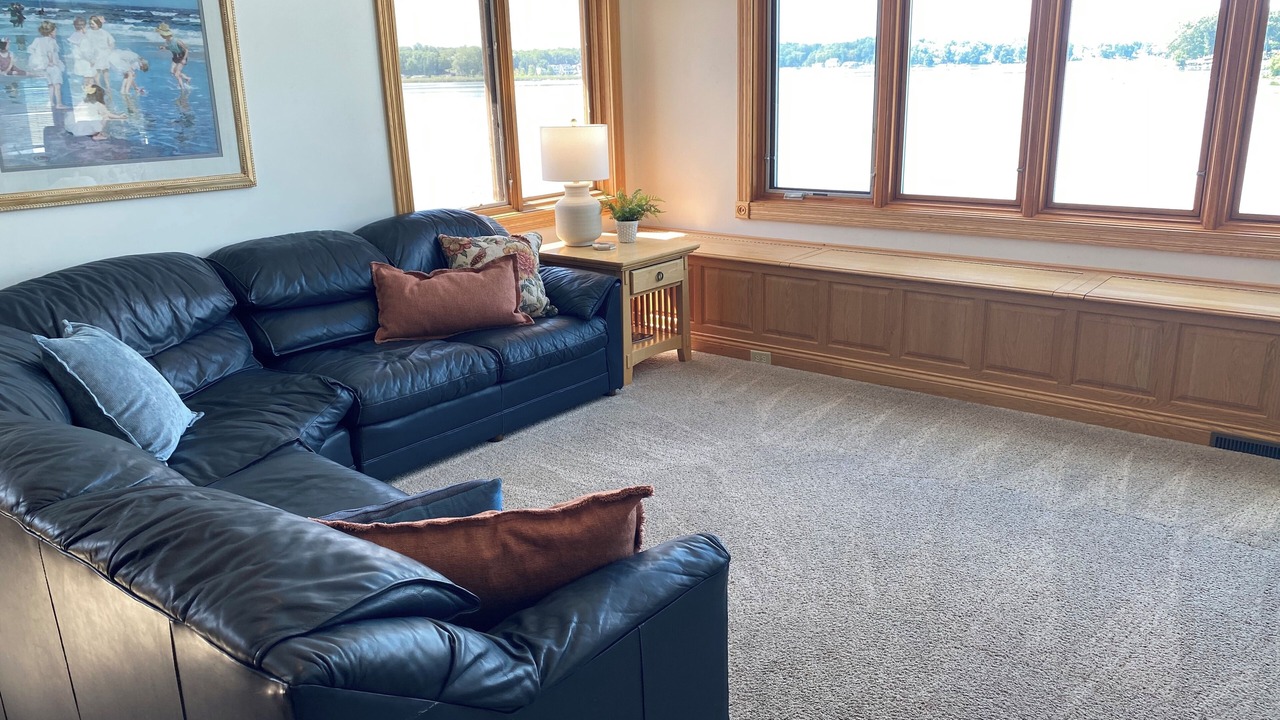 Photo of Livingroom in Lake James