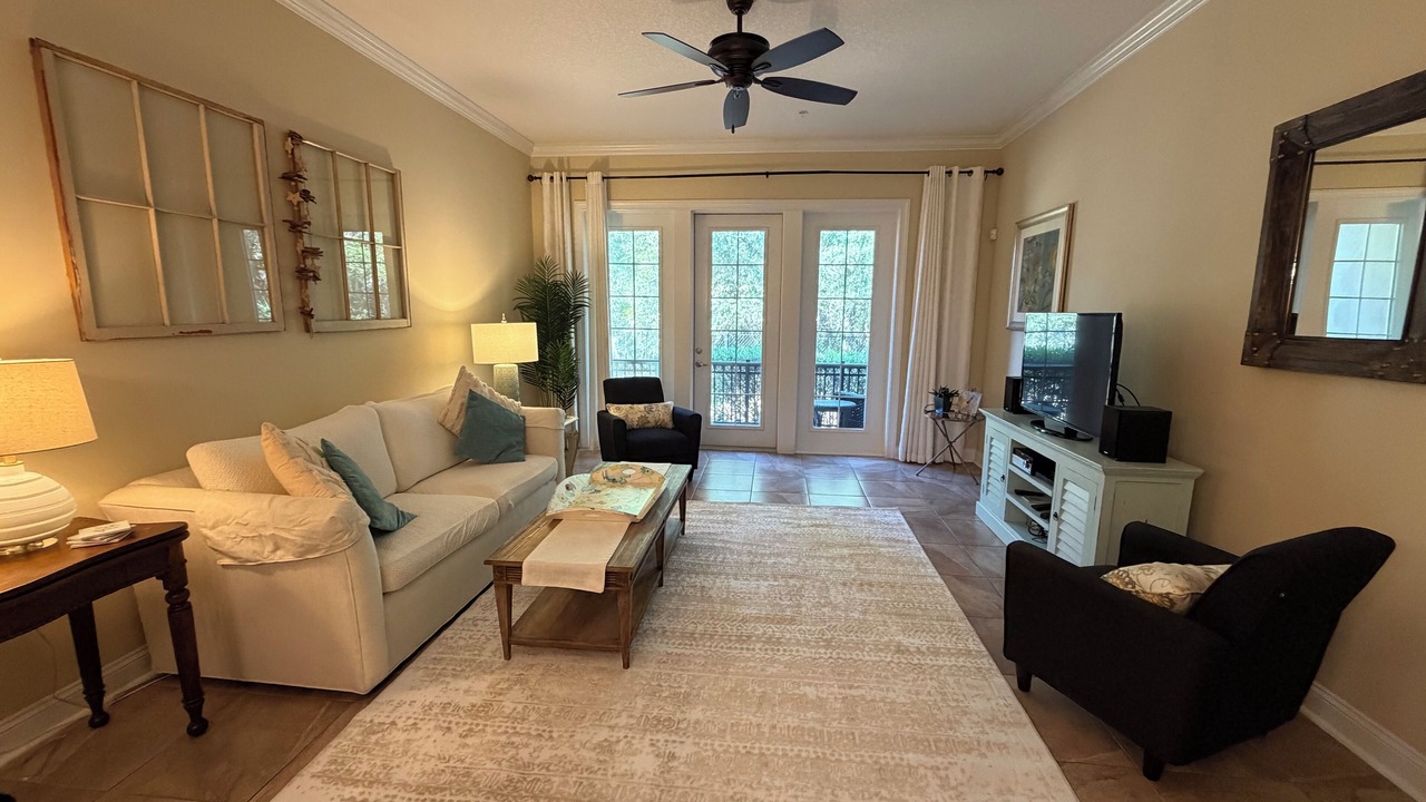 Photo of Livingroom in Amelia City