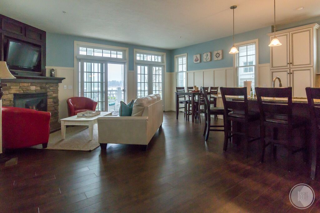 Photo of Livingroom in Saugatuck