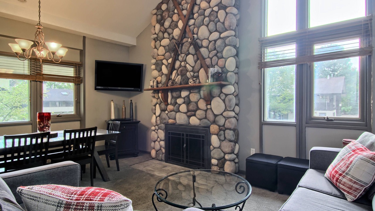 Photo of Livingroom in Boyne Falls