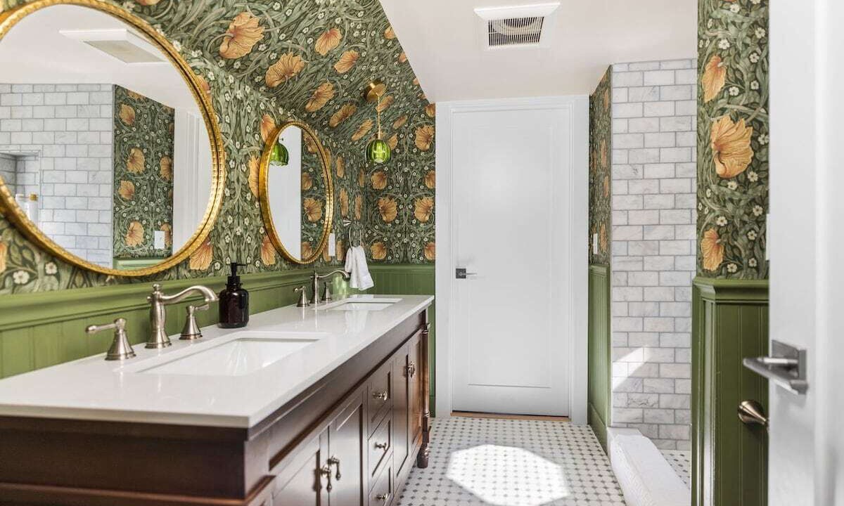 Photo of Bathroom in Arcadia