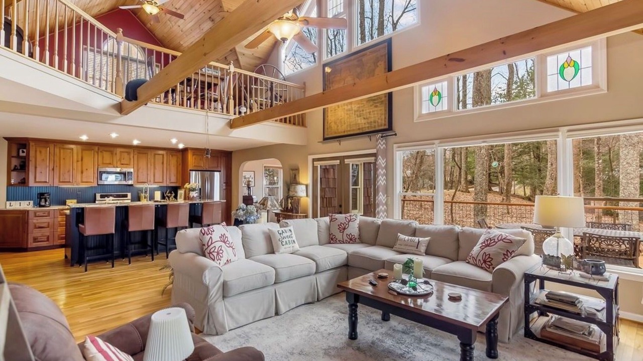 Photo of Livingroom in Walnut Mountain