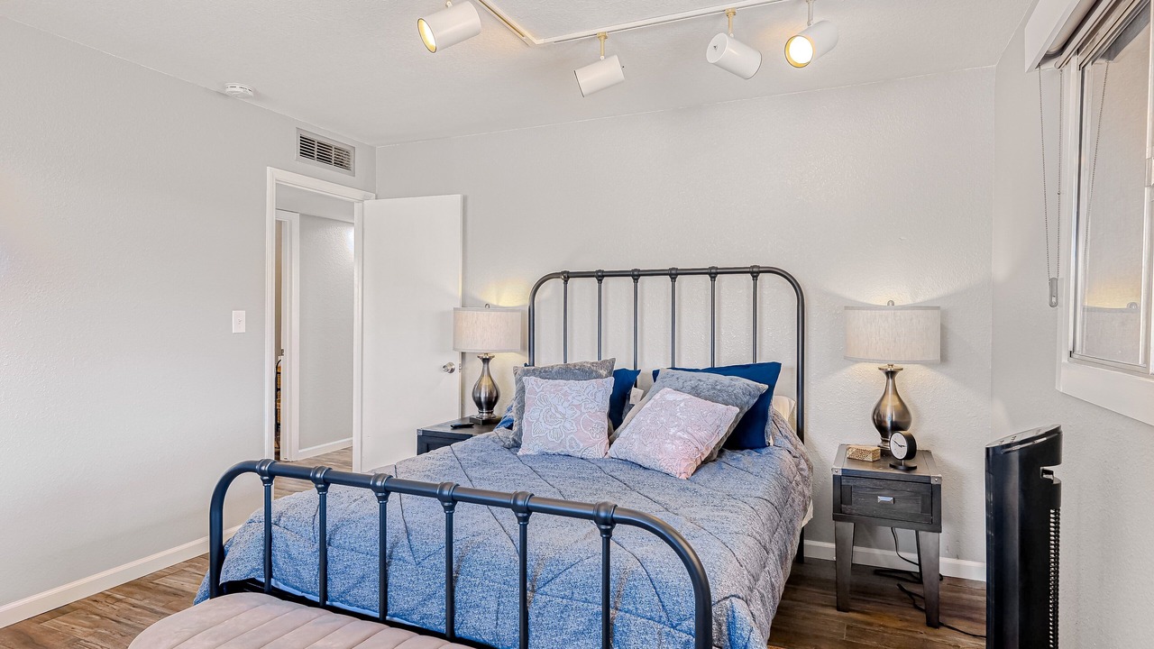 Photo of Bedroom in Cave Creek