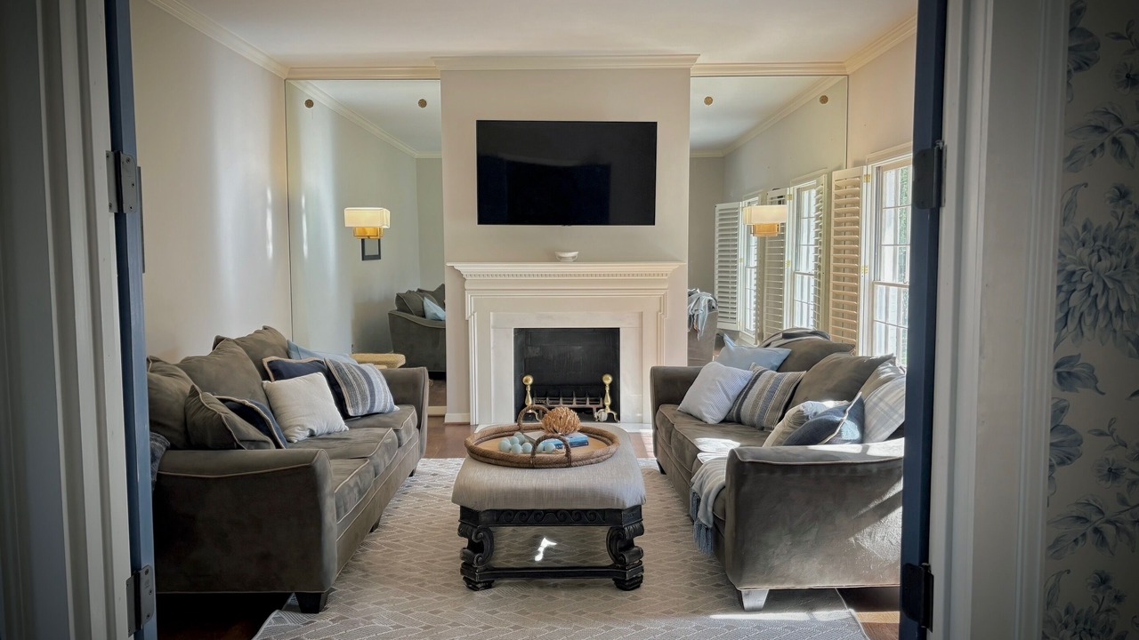Photo of Livingroom in Southeast Pensacola
