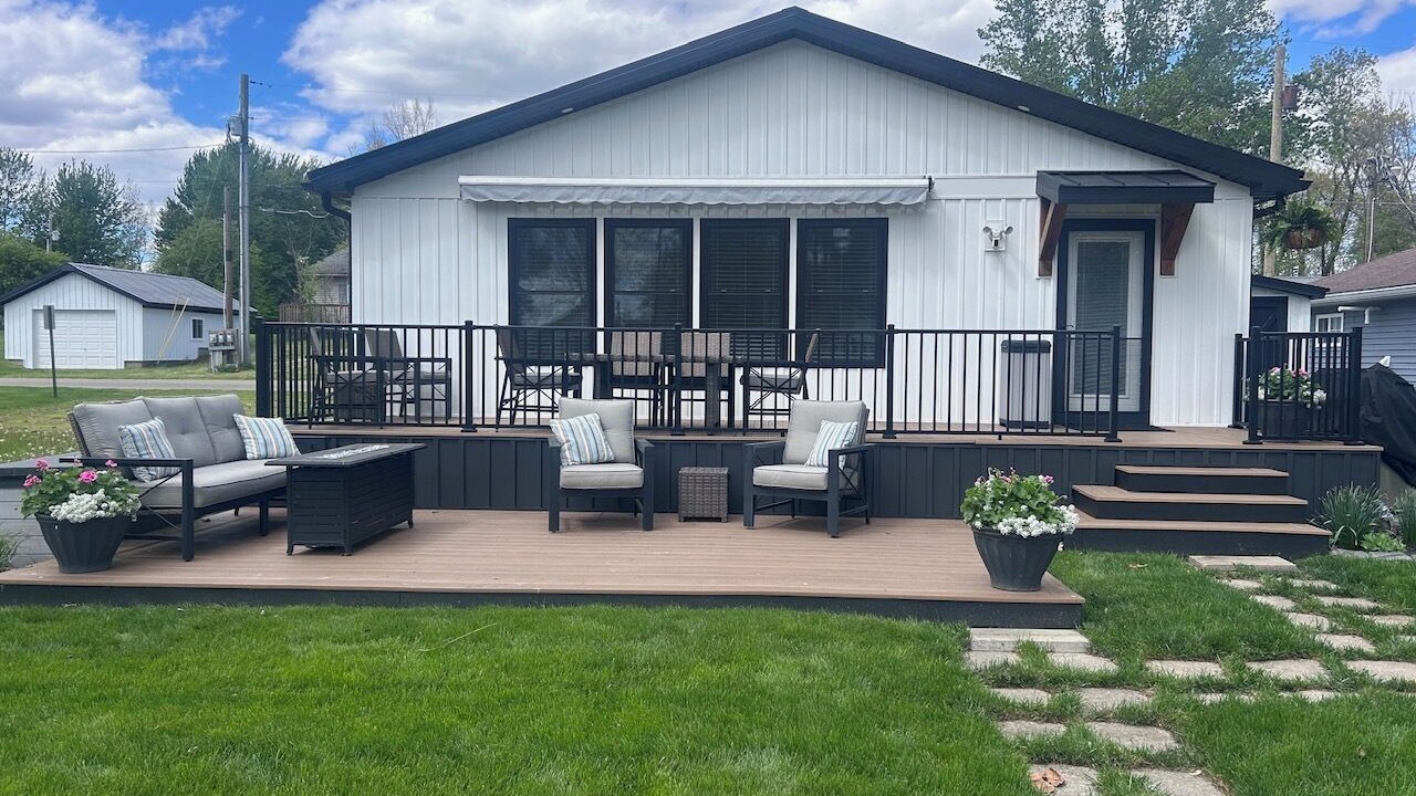 Photo of Patio Balcony in Wolcottville