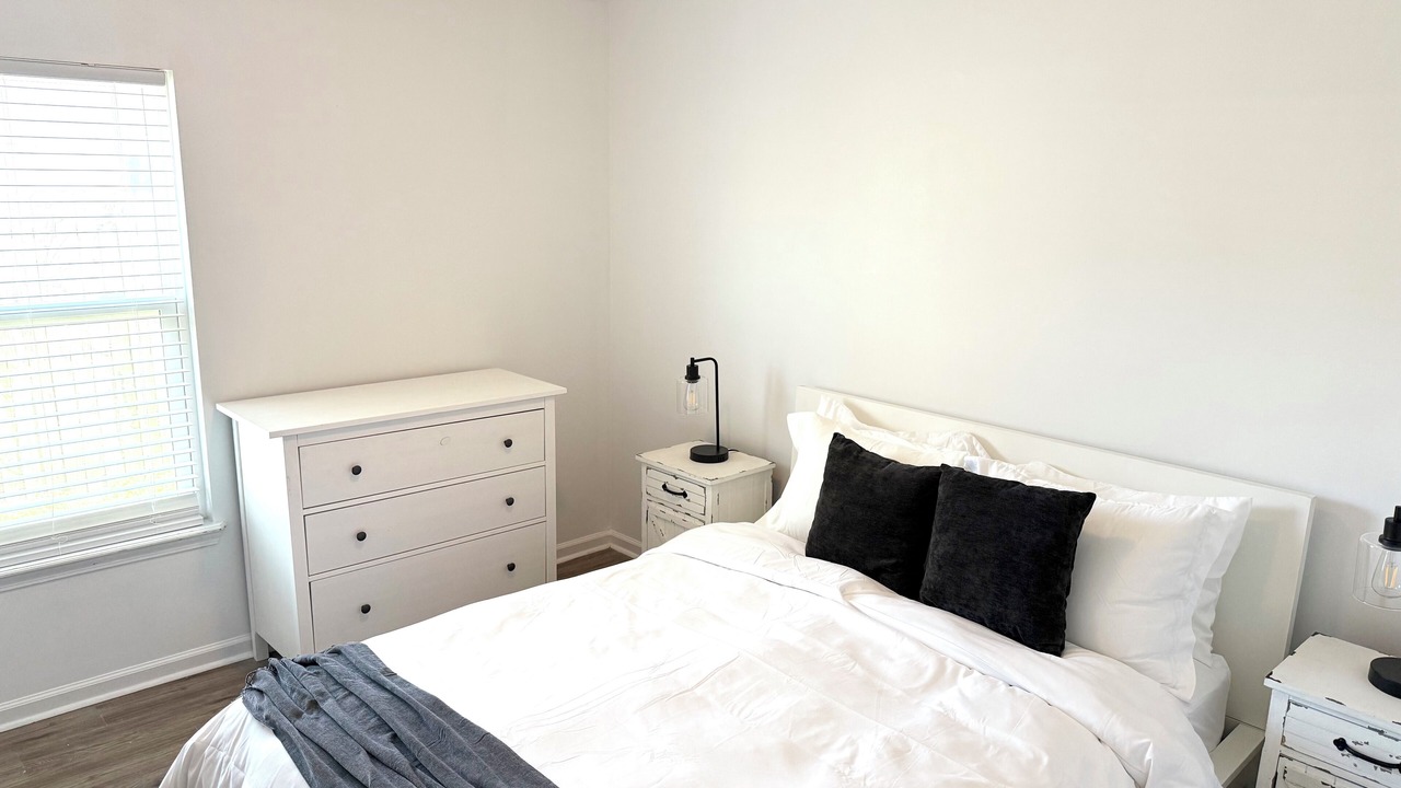 Photo of Bedroom in Sandalwood