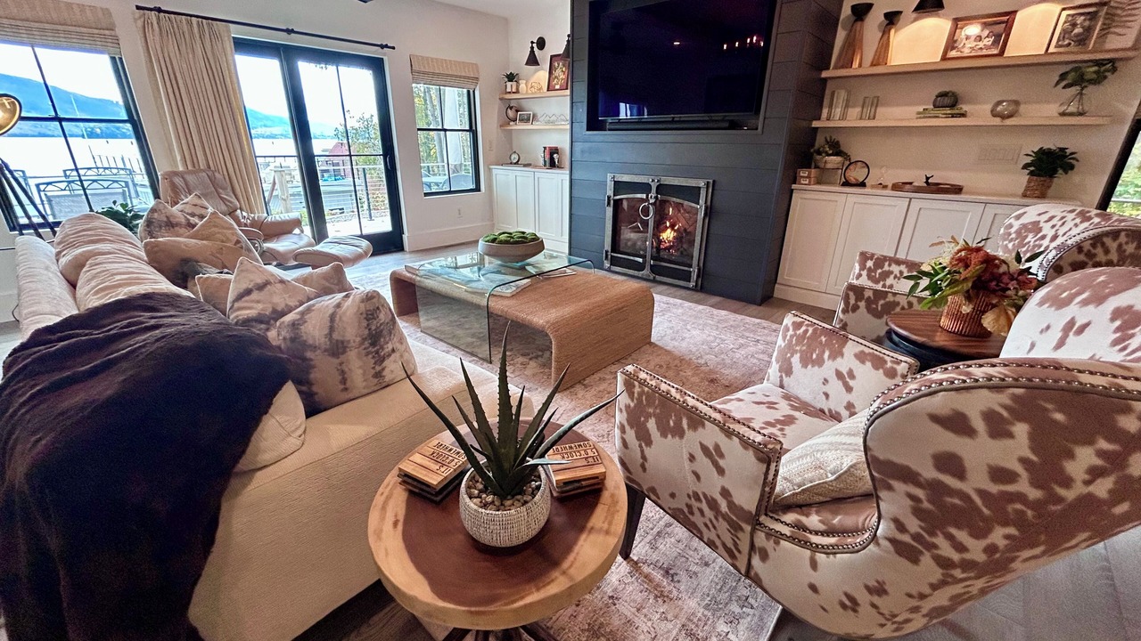 Photo of Livingroom in Bolton Landing