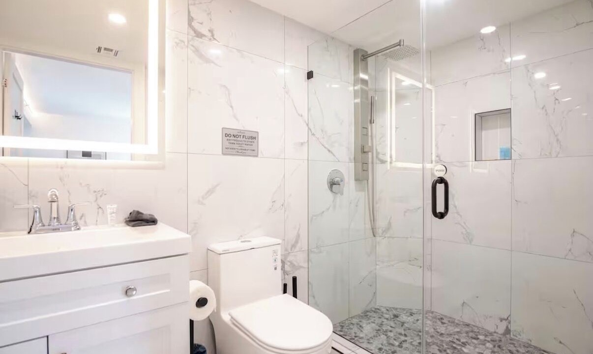 Photo of Bathroom in South Pointe