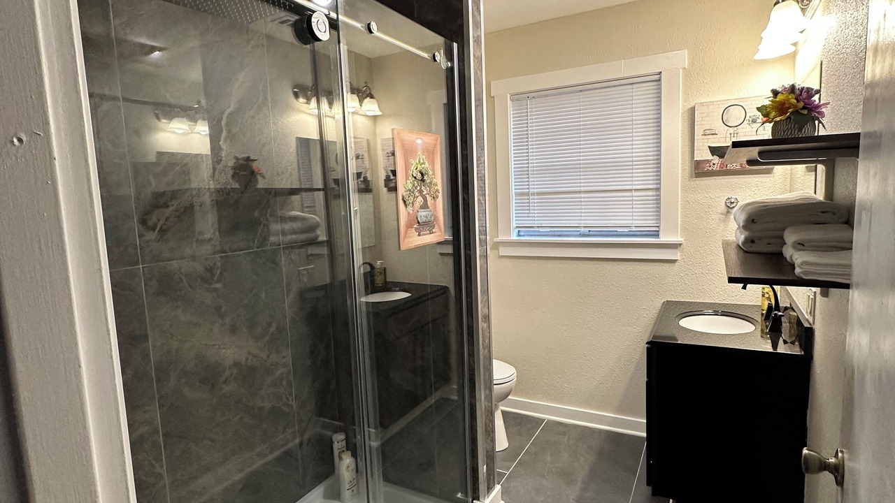 Photo of Bathroom in Southeast Pensacola