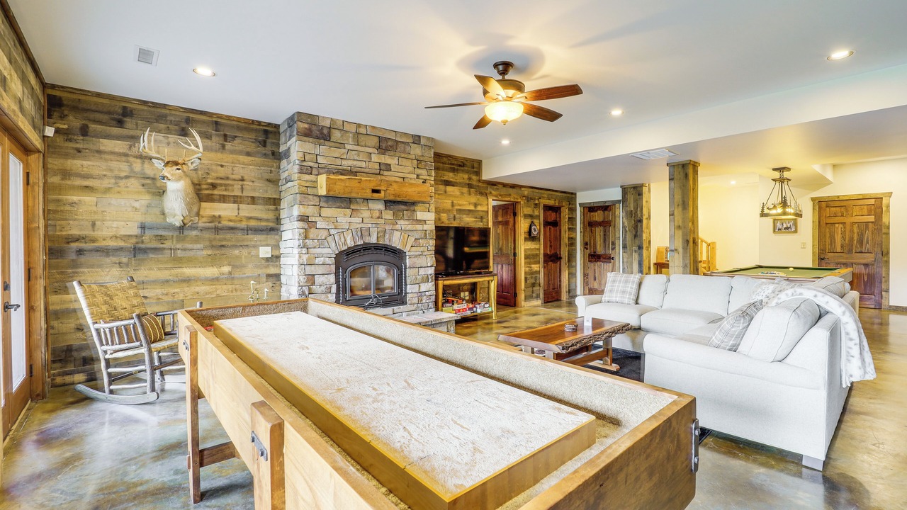 Photo of Livingroom in Spruce Pine