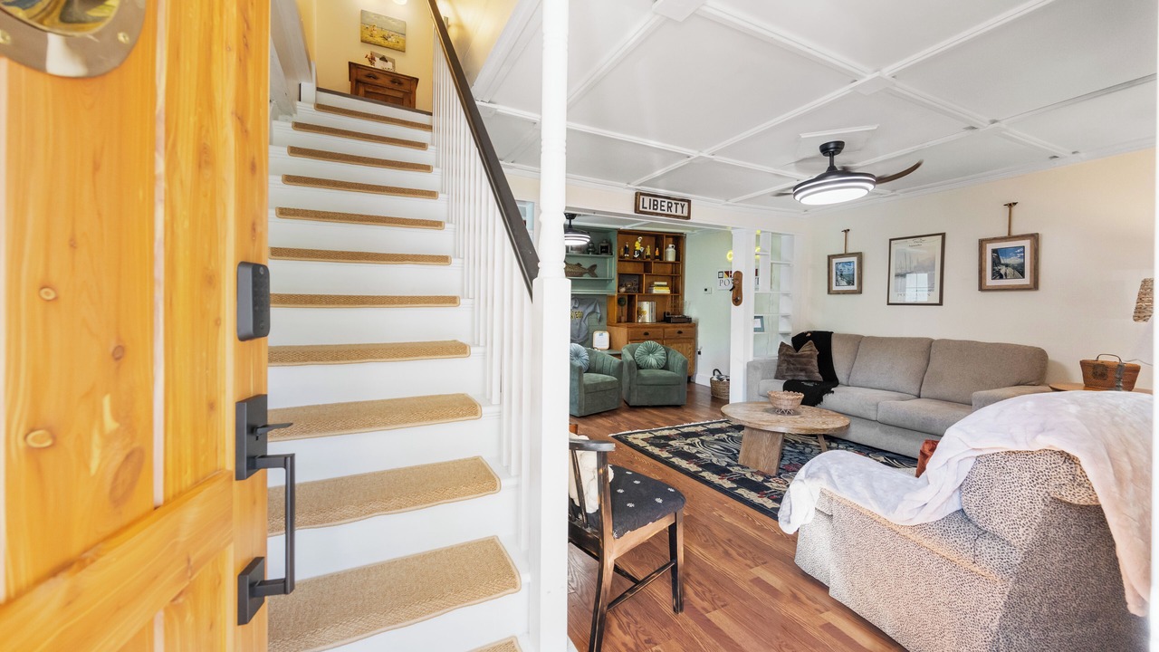 Photo of Livingroom in Oswego