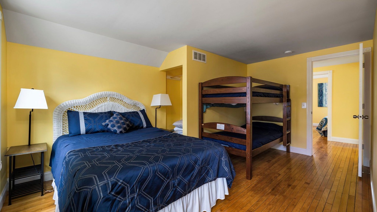 Photo of Bedroom in Northport