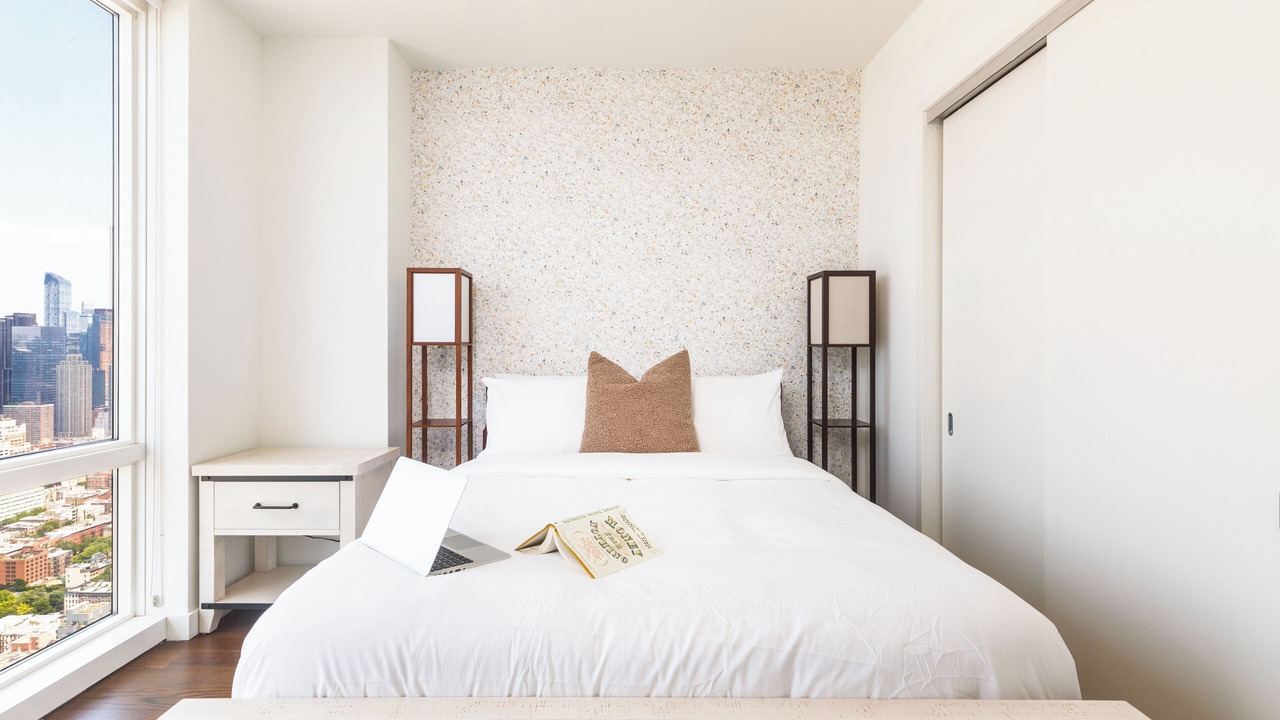 Photo of Bedroom in Midtown