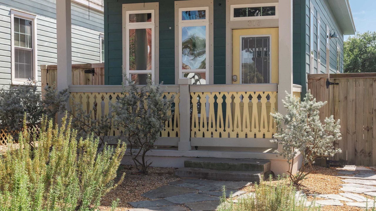 Photo of Outdoor in Old East Hill