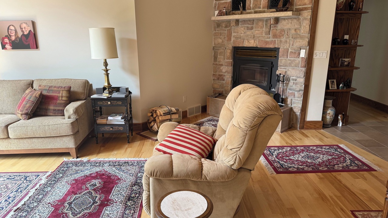 Photo of Livingroom in Eagle Harbor