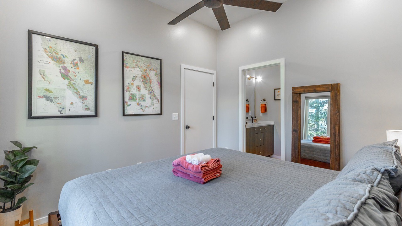 Photo of Bedroom in Lookout Valley Neighborhood Association