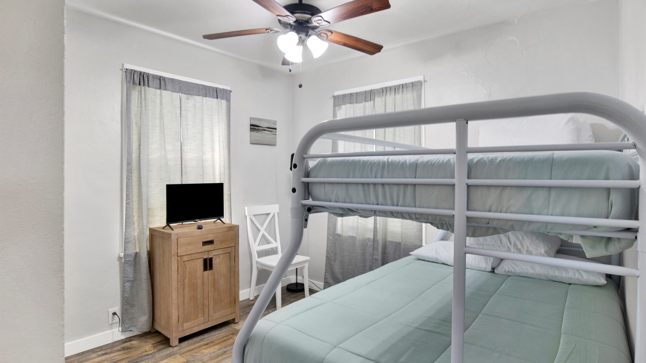 Photo of Bedroom in Navy Point