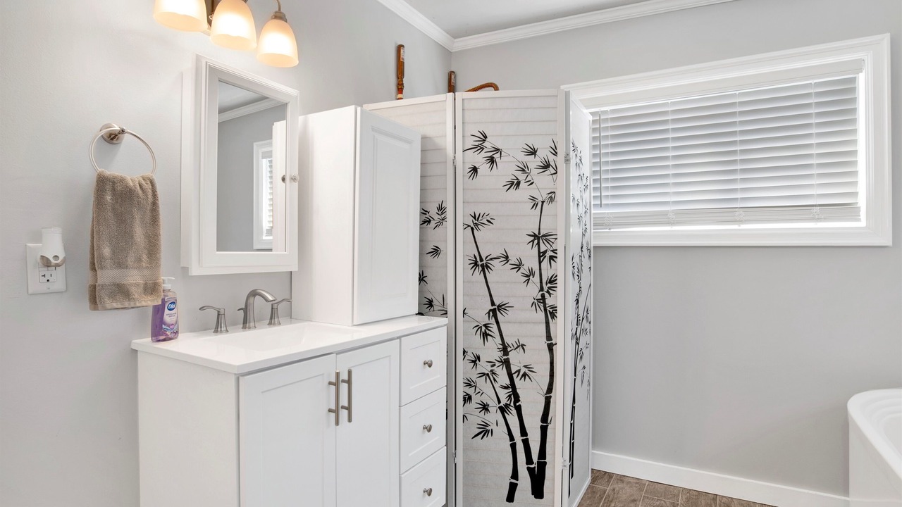Photo of Bathroom in Navy Point