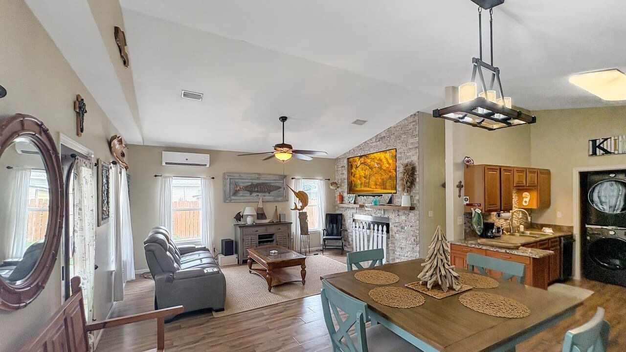 Photo of Livingroom in East Pensacola Heights