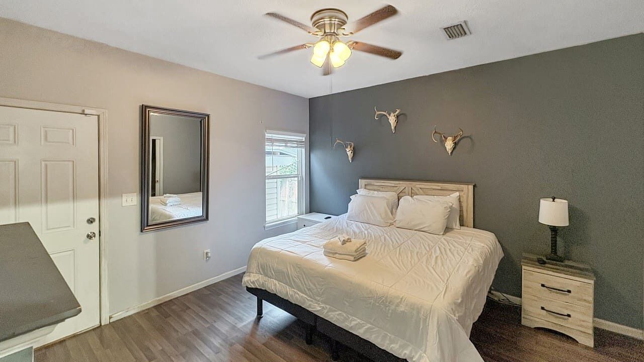 Photo of Bedroom in East Pensacola Heights
