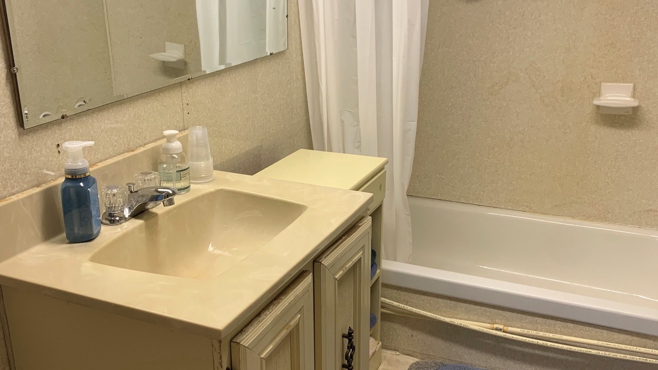 Photo of Bathroom in Newberry