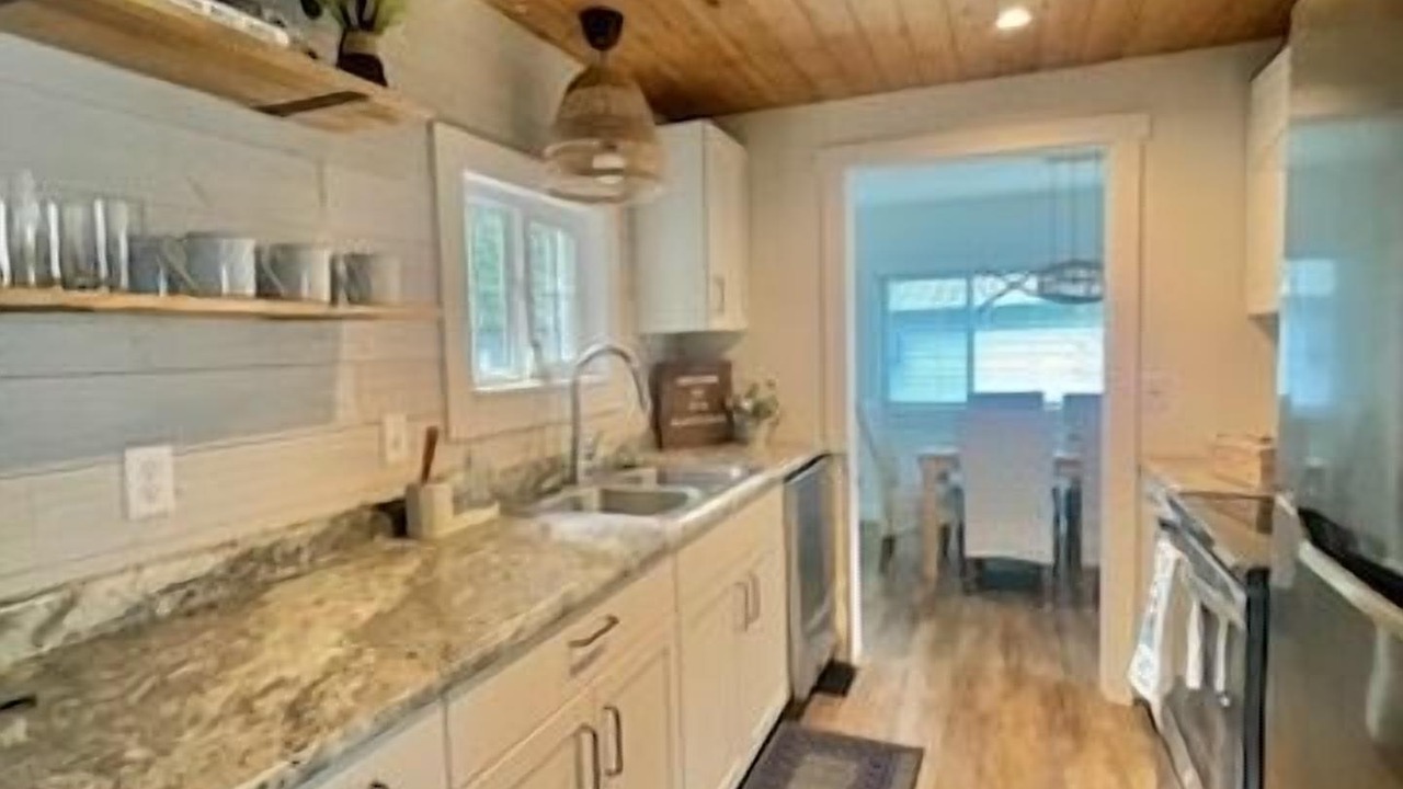Photo of Kitchen in Hessel