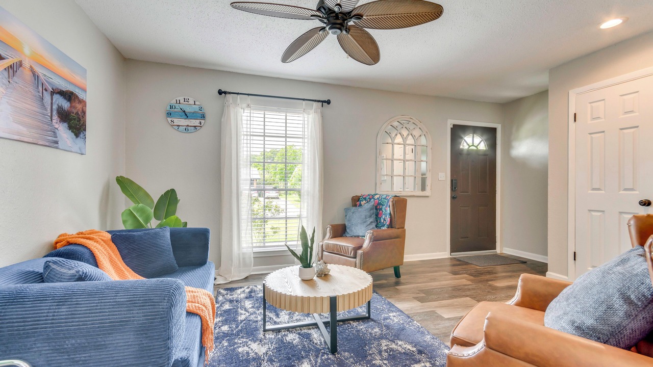 Photo of Livingroom in West Pensacola