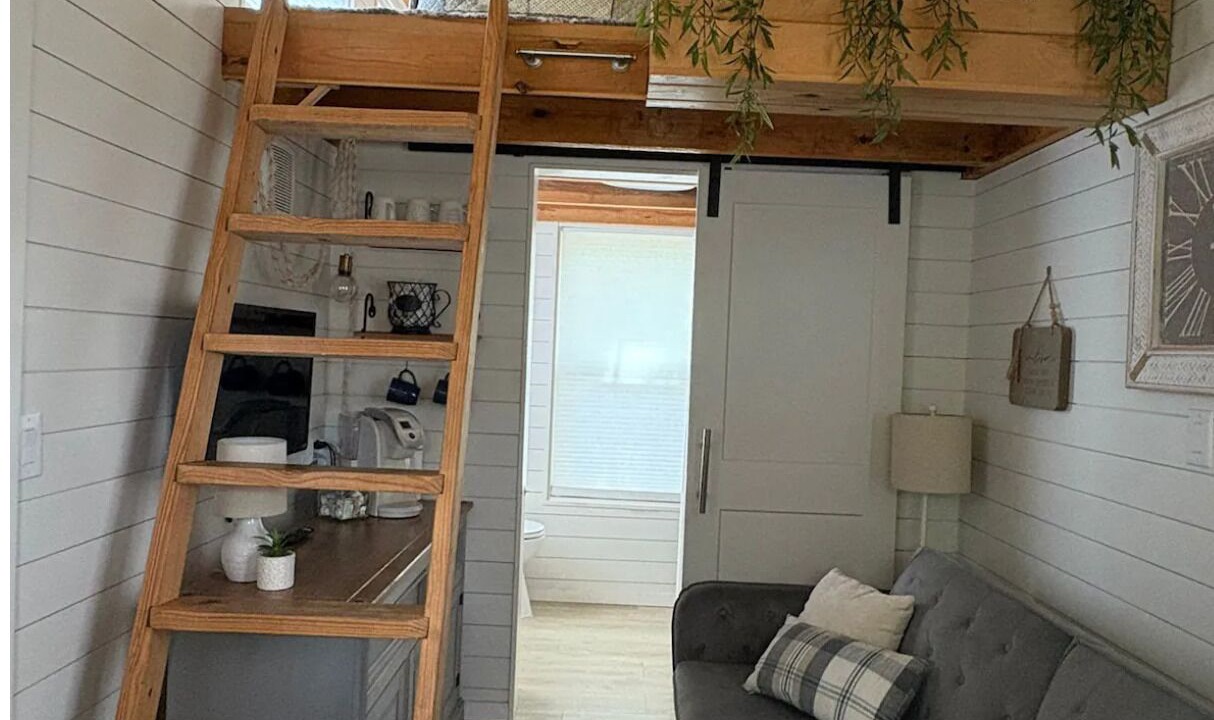 Photo of Livingroom in Northeast Pensacola