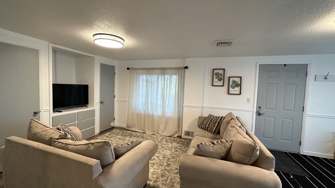 Photo of Livingroom in Nappanee