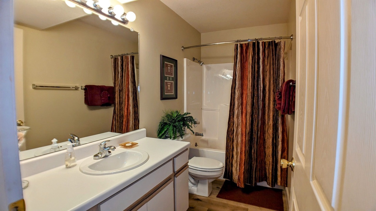 Photo of Bathroom in Table Rock