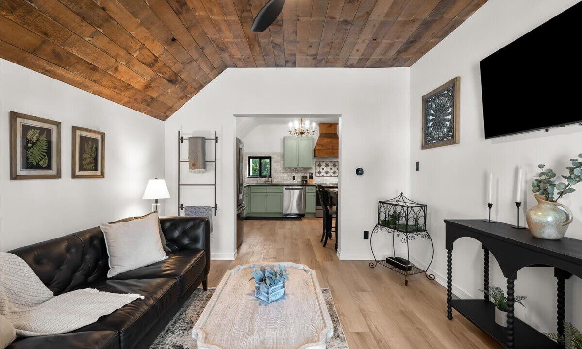 Photo of Livingroom in Holly