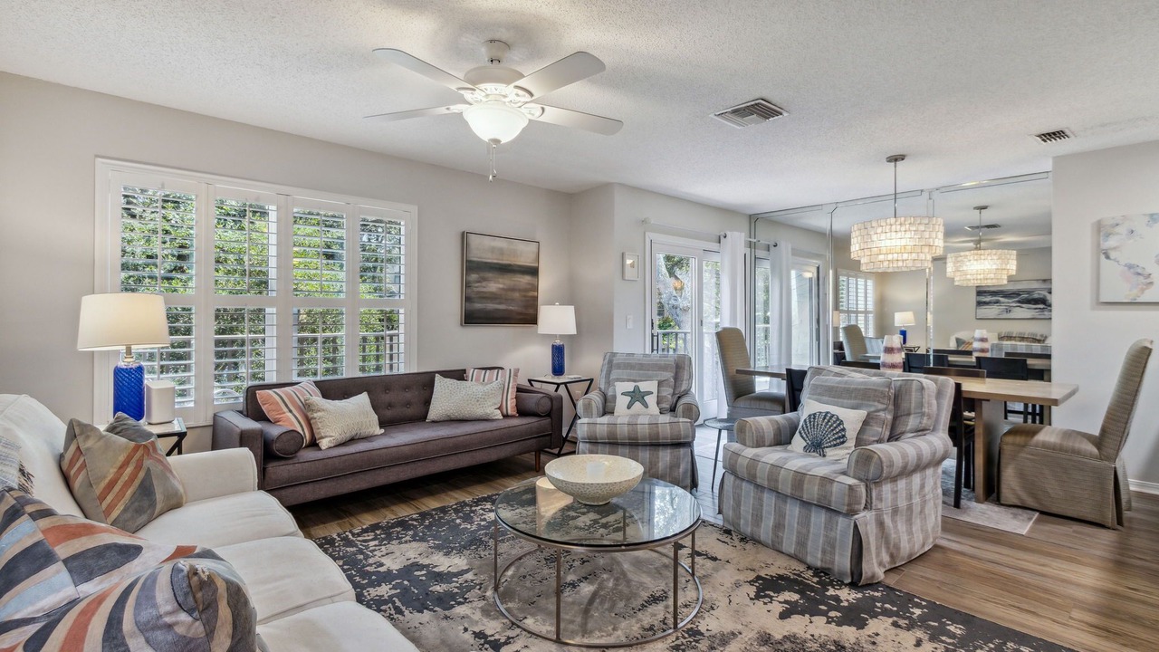 Photo of Livingroom in Amelia City