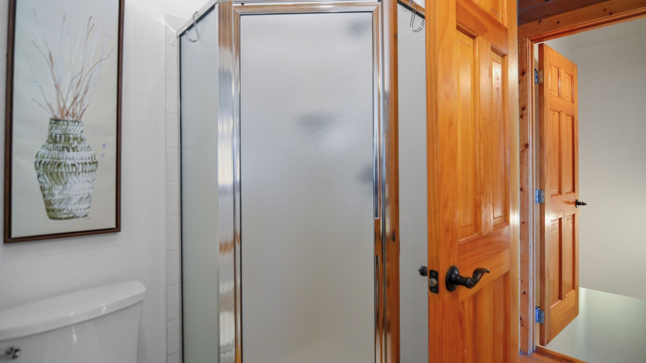 Photo of Bathroom in Walnut Mountain