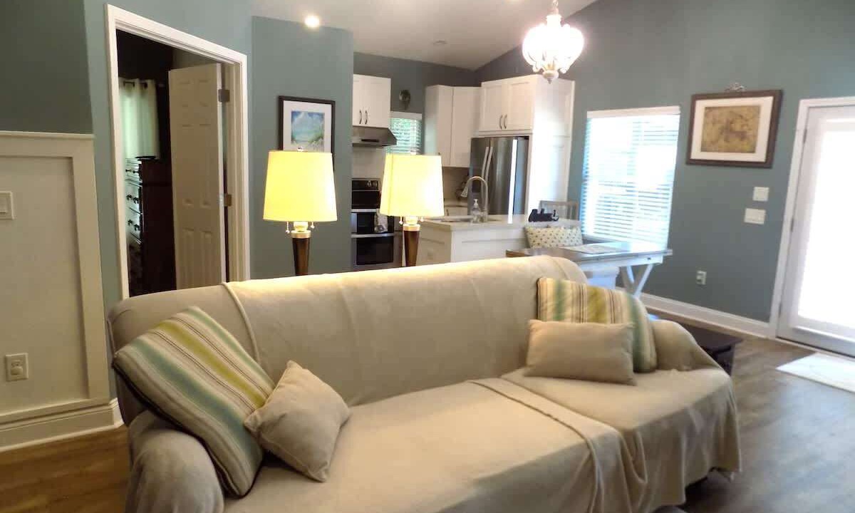 Photo of Livingroom in Northeast Pensacola