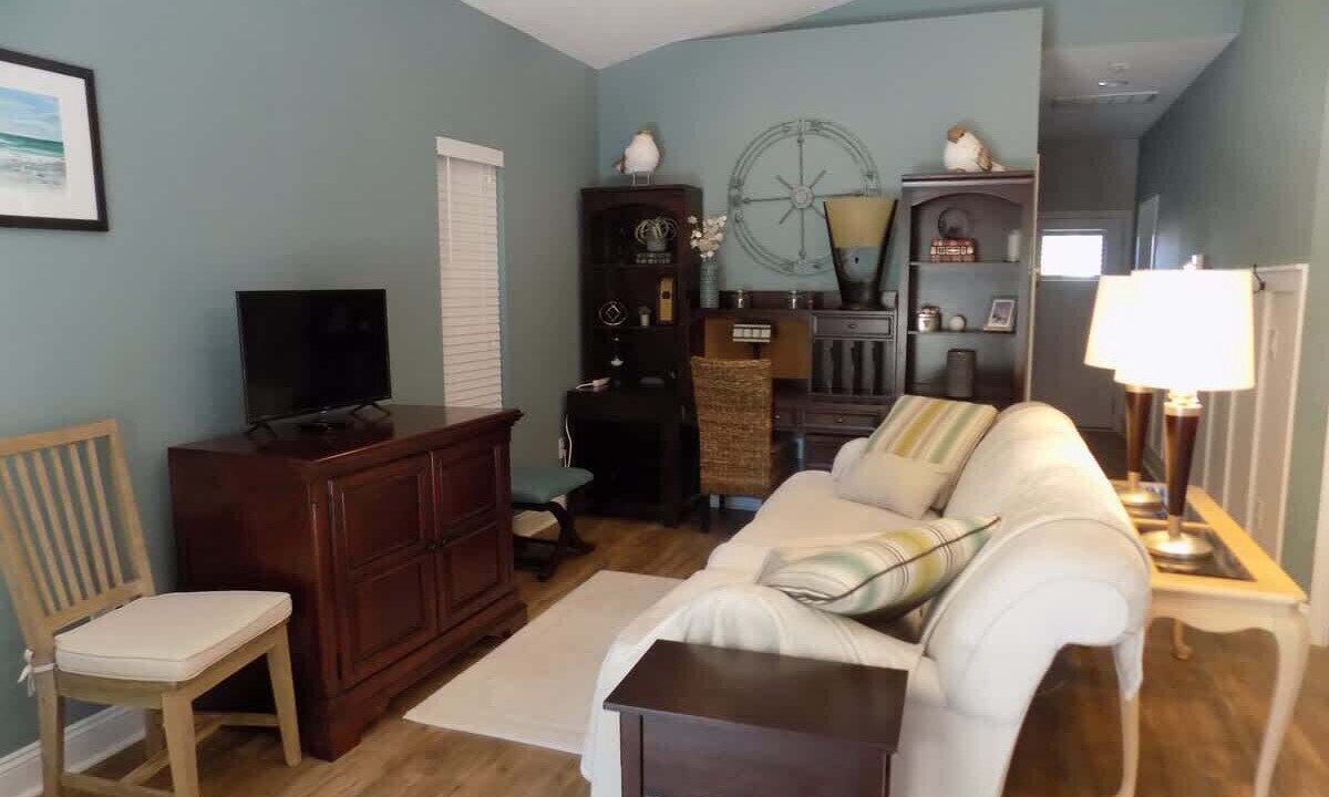 Photo of Livingroom in Northeast Pensacola