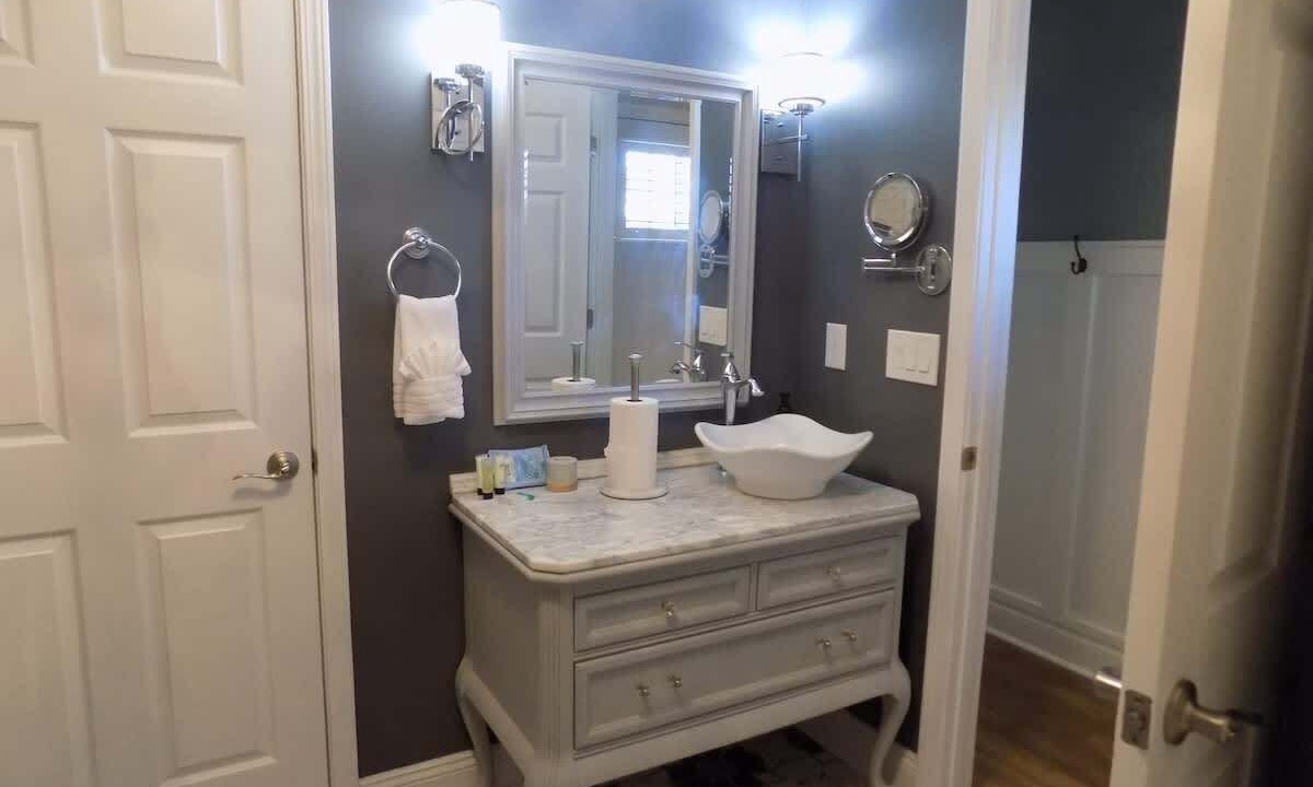 Photo of Bathroom in Northeast Pensacola