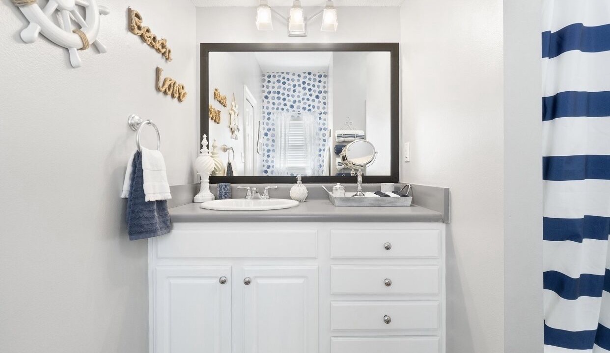 Photo of Bathroom in Sanders Beach
