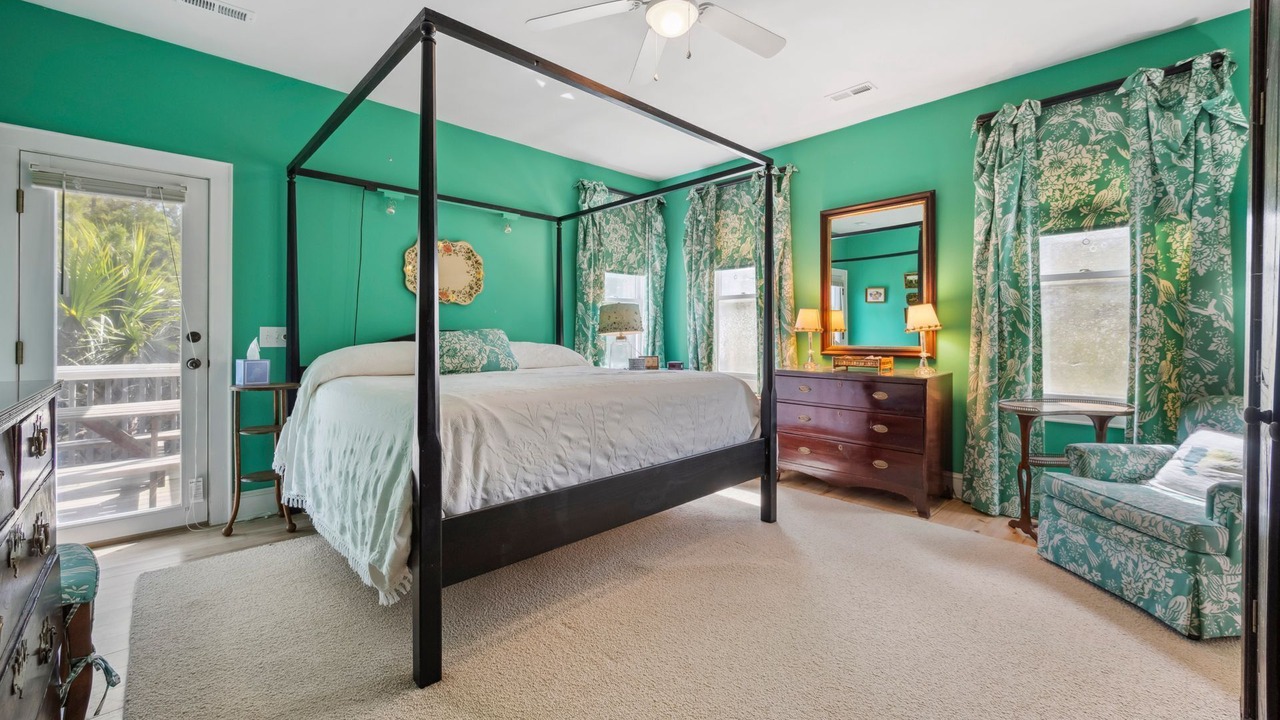 Photo of Bedroom in Debordieu Colony