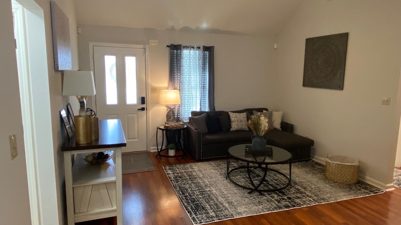 Photo of Livingroom in Ellendale