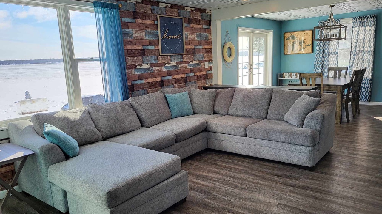 Photo of Livingroom in Brimley