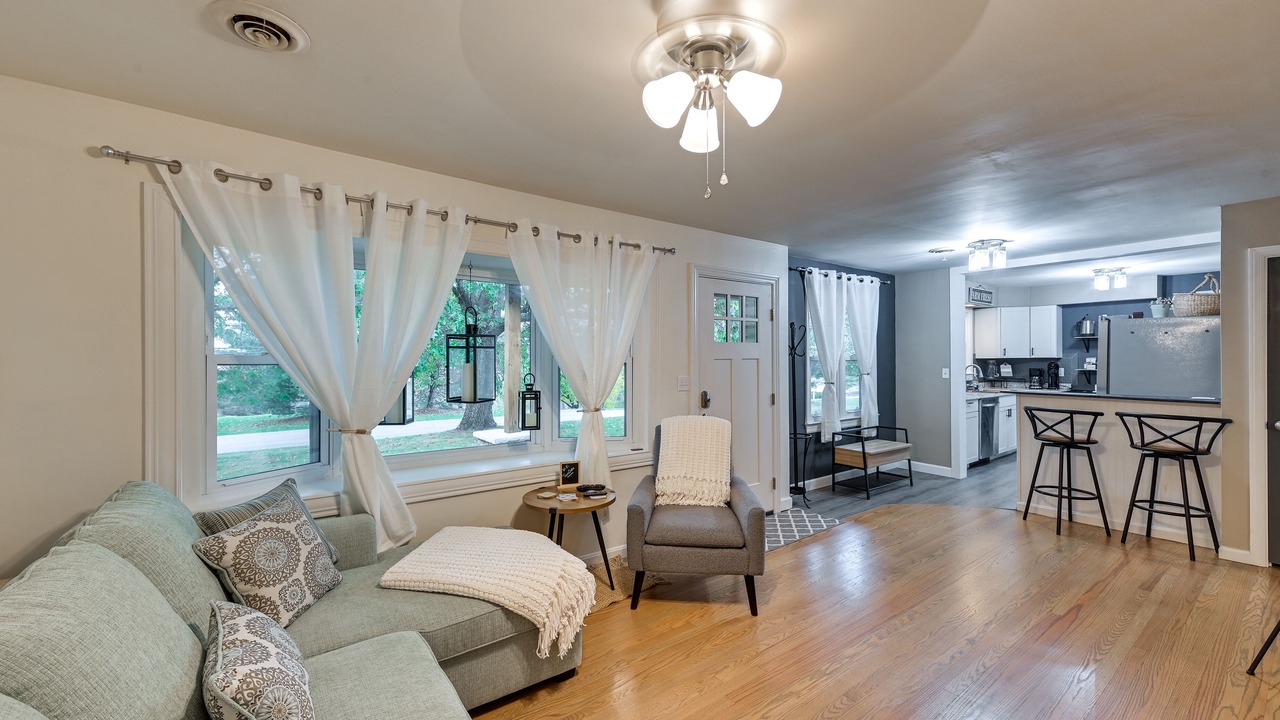 Photo of Livingroom in Crittenden