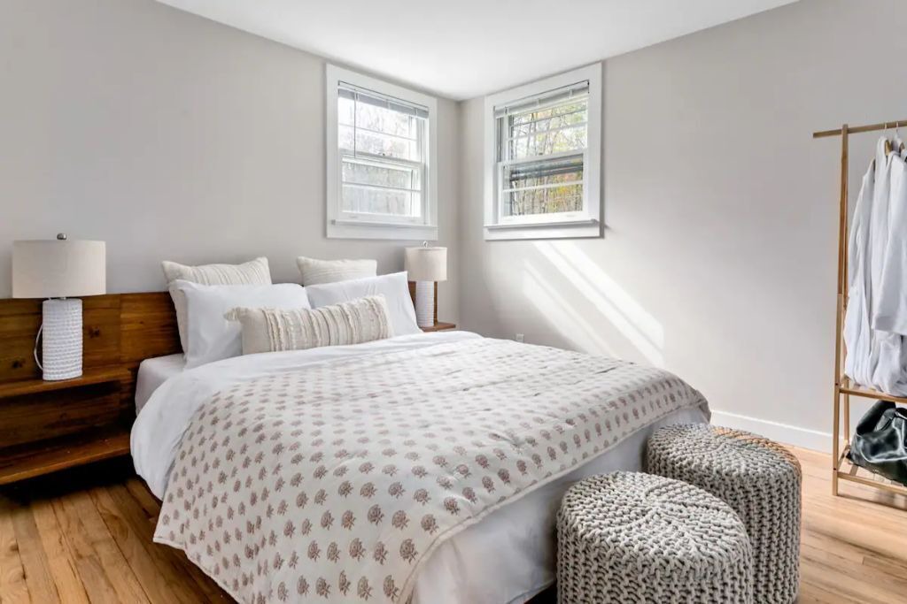 Photo of Bedroom in Hollowville