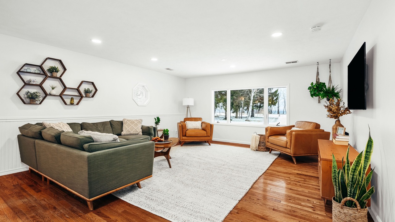 Photo of Livingroom in Suttons Bay